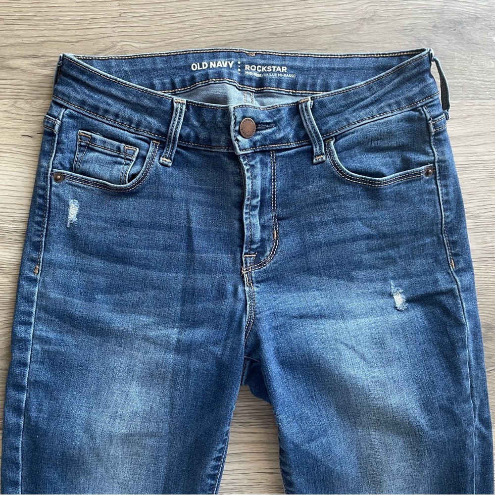 4/$25 | Old Navy | Rockstar Mid Rise Distressed Skinny Jeans for Women | Size 2 - Picture 4 of 8
